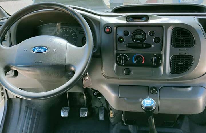 Ford Transit completo