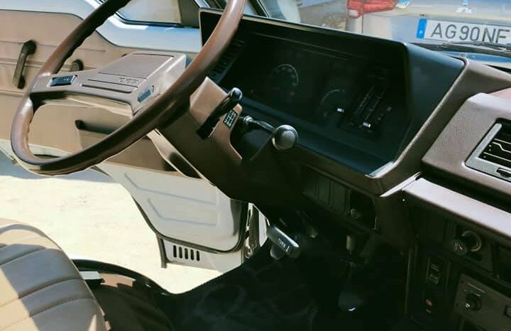 Toyota Hiace completo