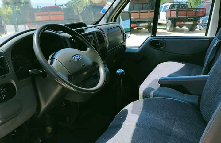 Ford Transit completo