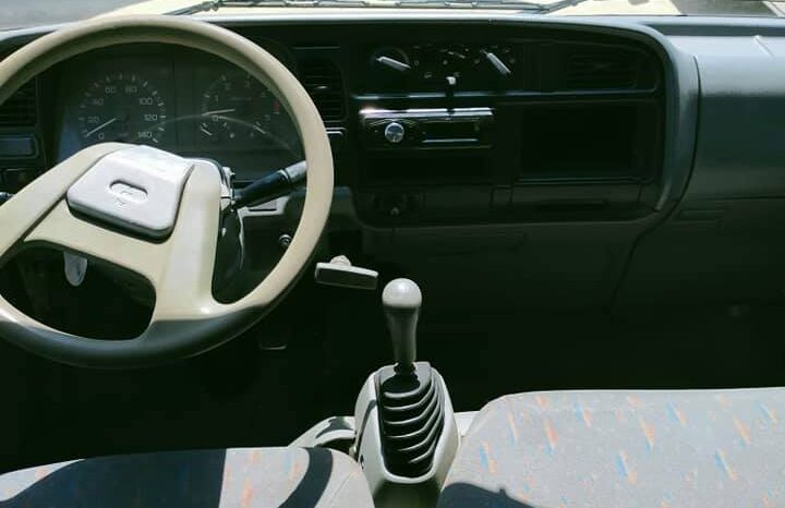 Mitsubishi Canter completo