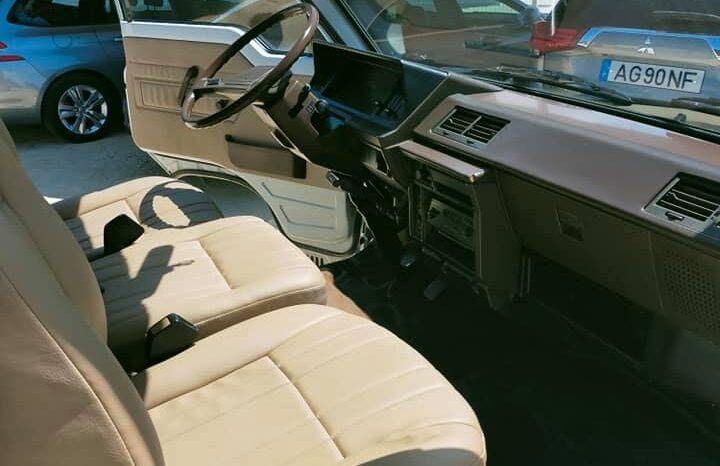 Toyota Hiace completo