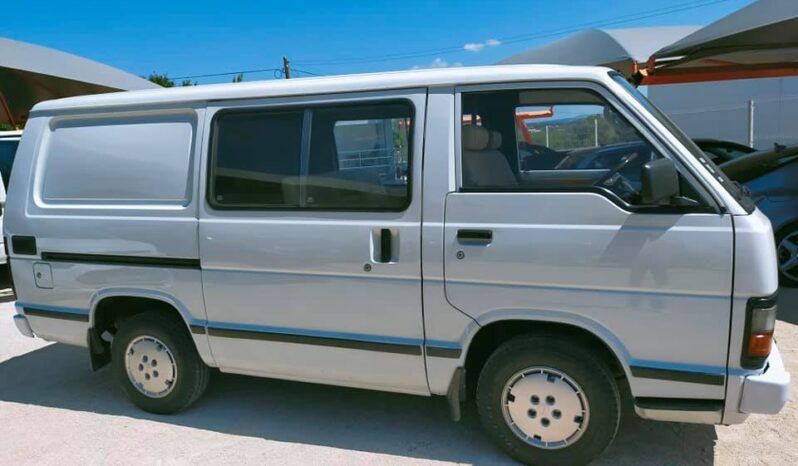 Toyota Hiace completo
