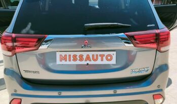 Mitsubishi Outlander PHEV completo