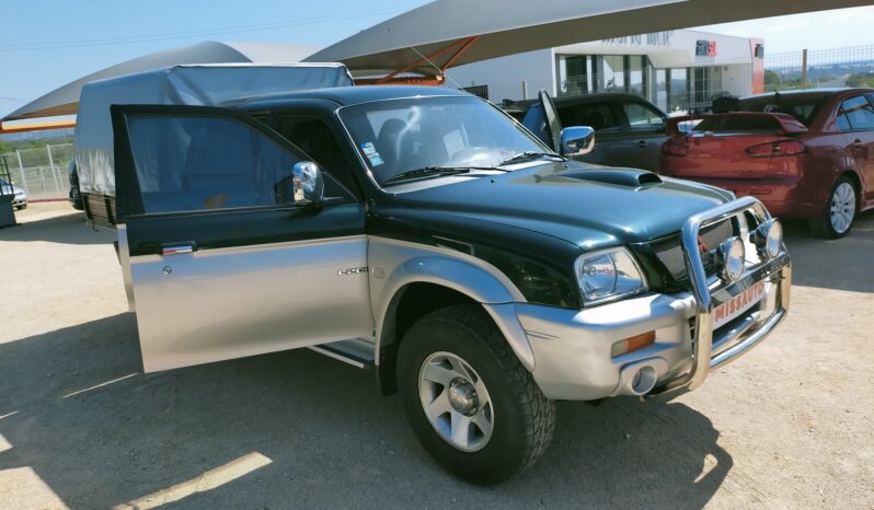 Mitsubishi L200 completo
