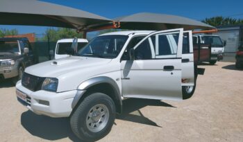 Mitsubishi L200 completo