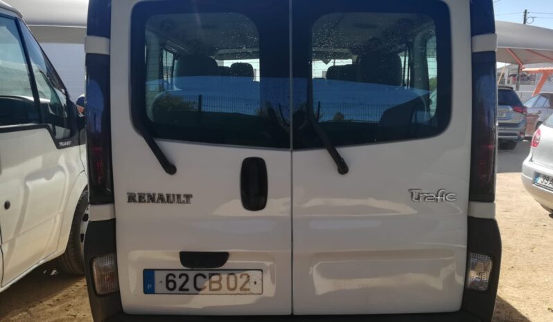 Renault Traffic (9 Lugares) completo