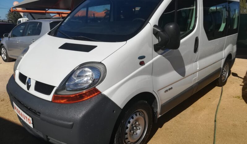 Renault Traffic (9 Lugares) completo