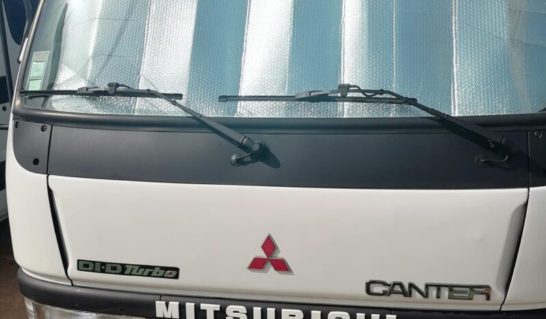 Mitsubishi Canter completo