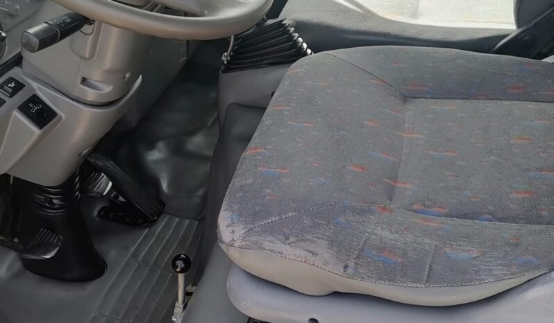 Mitsubishi Canter completo