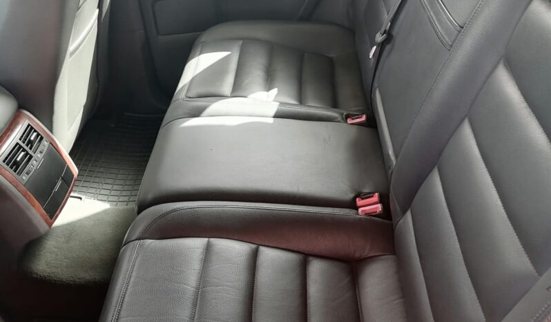 Volkswagen Touareg completo