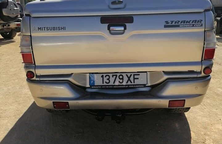 Mitsubishi L200 Strakar WorldCup completo