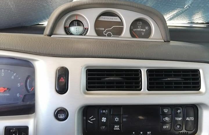 Mitsubishi L200 Strakar WorldCup completo