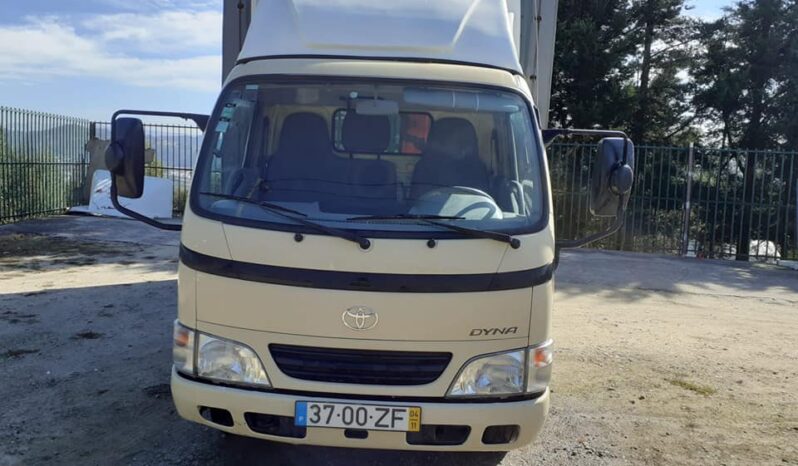 Toyota Dyna completo