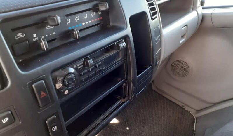 Toyota Dyna completo