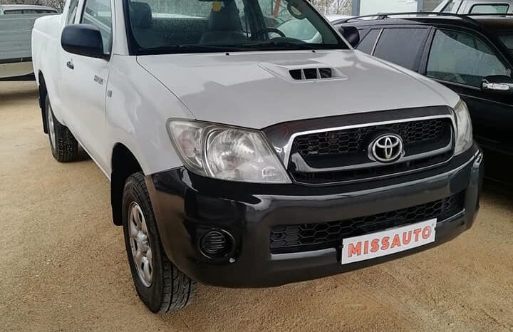 Toyota Hyllux 2.5D-4D completo