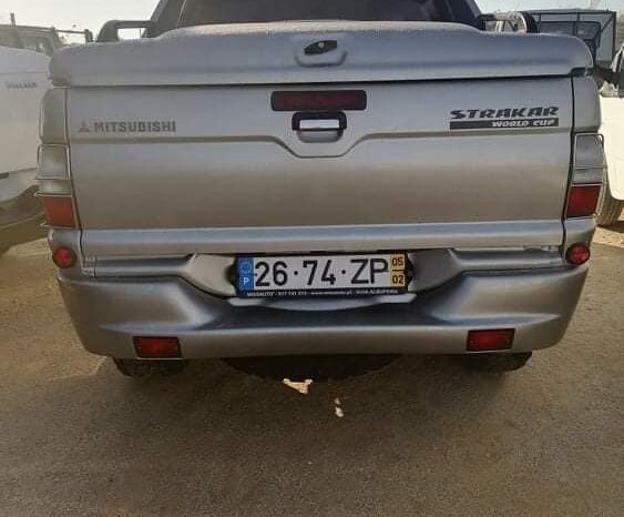 MITSUBISHI STRAKAR L200 WORLD CUP completo