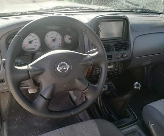 NISSAN NAVARA completo
