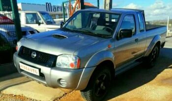 NISSAN NAVARA completo