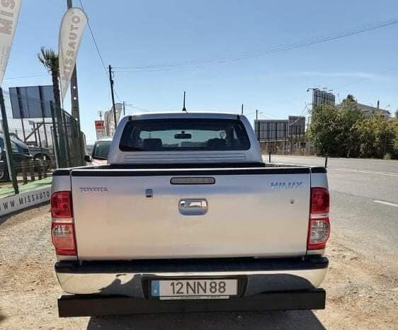 TOYOTA HILUX 2.5 D-4D 4WD completo