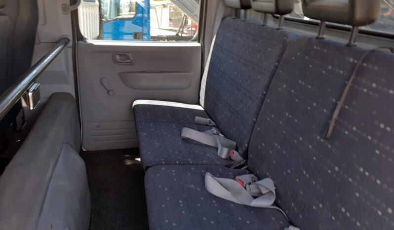 MITSUBISHI CANTER FUSO (7-LUGARES 7.5OOKILOS TRIBASCULANTE) completo