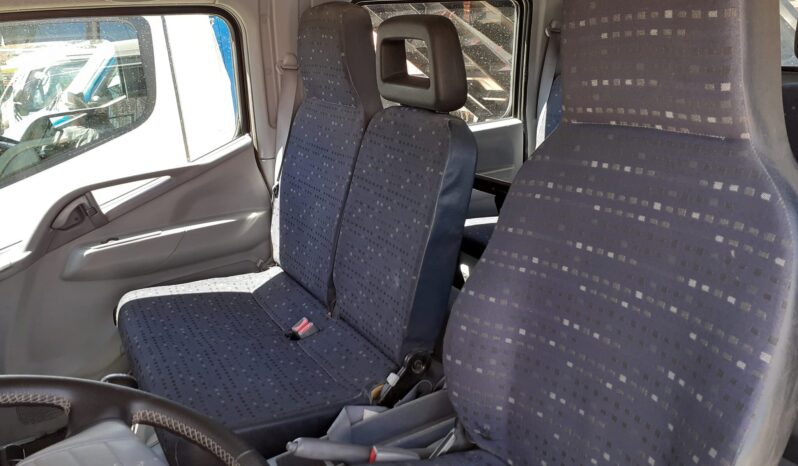 MITSUBISHI CANTER FUSO (7-LUGARES 7.5OOKILOS TRIBASCULANTE) completo