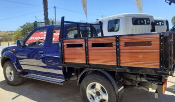 NISSAN NAVARA 4×4 (4-LUGARES) completo