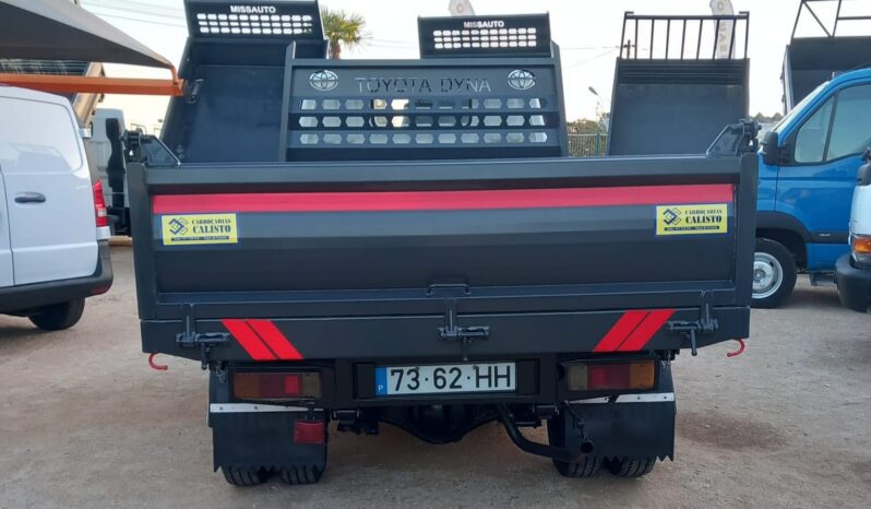 TOYOTA DYNA 150 (CAIXA TRI BASCULANTE) completo