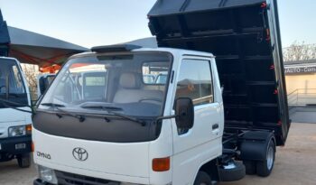 TOYOTA DYNA 150 (CAIXA TRI BASCULANTE) completo