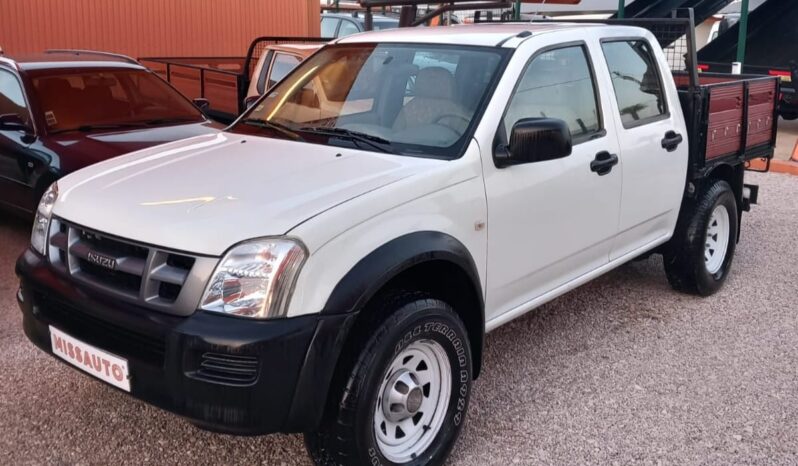 ISUZU D-MAX (6 LUGARES 4X4) completo