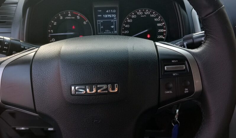 ISUZU D-MAX 4X4 completo