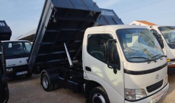 TOYOTA DYNA (TRI BASCULANTE ) completo