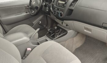 TOYOTA HILUX D-4D 4X4 completo