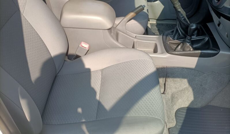 TOYOTA HILUX D-4D 4X4 completo