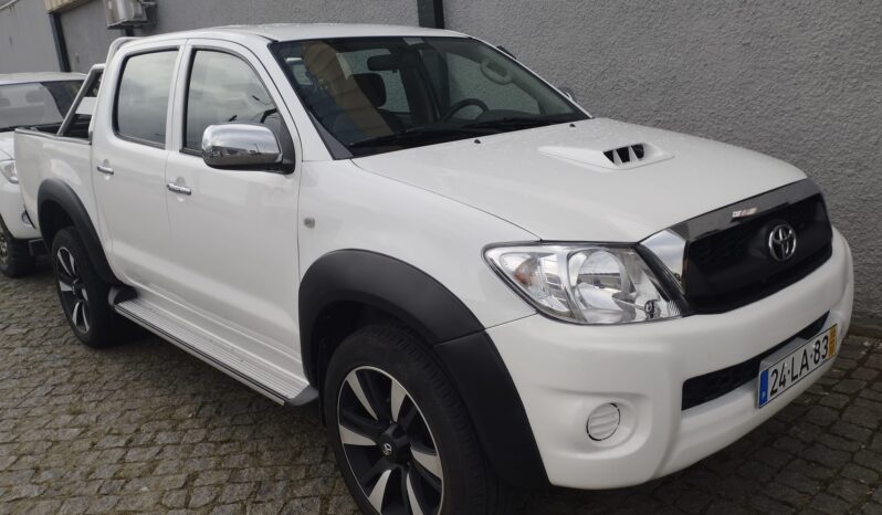 TOYOTA HILUX D-4D 4X4 completo