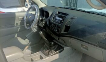 TOYOTA HILUX D-4D 4X4 completo
