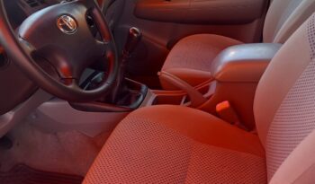 TOYOTA HILUX D-4D 4X4 completo