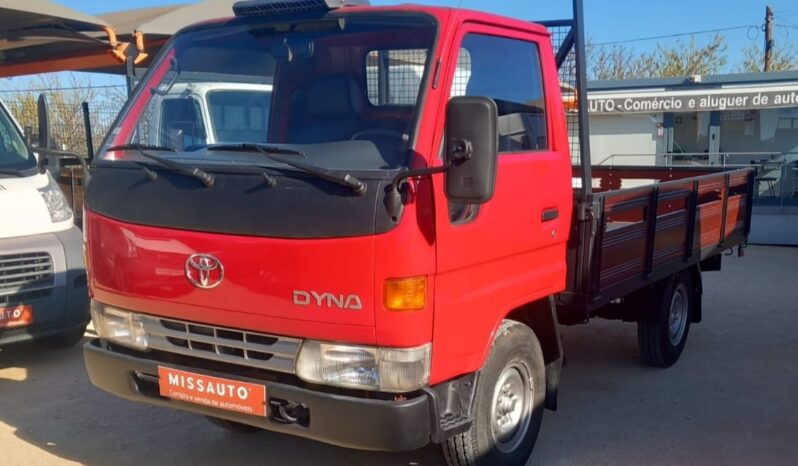 TOYOTA DYNA 150 completo