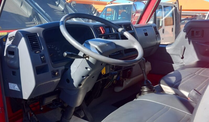TOYOTA DYNA 150 completo