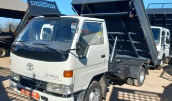 TOYOTA DYNA 150 3.0 (CAIXA TRI BASCULANTE) completo