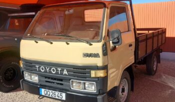 TOYOTA DYNA 150  (MÁQUINA DE GUERRA) completo