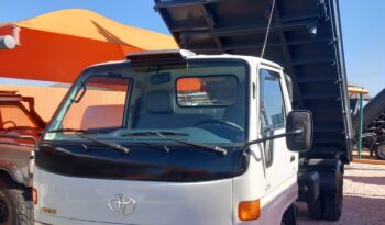 TOYOTA DYNA 280 TURBO (TRI BASCULANTE) completo