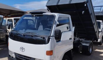 TOYOTA DYNA (CAIXA TRI BASCULANTE) completo