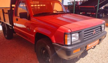 MITSUBISHI L200 4X4 (CAIXA DE MADEIRA) completo