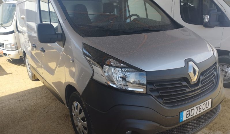 RENAULT TRAFIC completo
