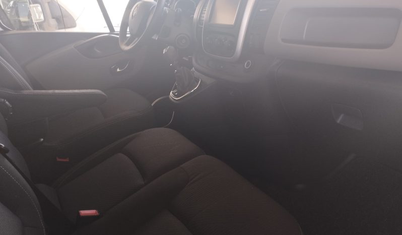 RENAULT TRAFIC completo