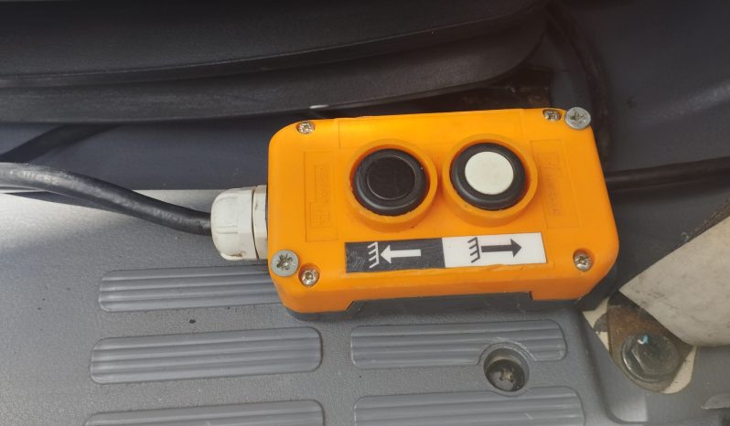 MITSUBISHI CANTER FUSO 3.0 DID (CAIXA TRI BASCULANTE COM GRUA) completo