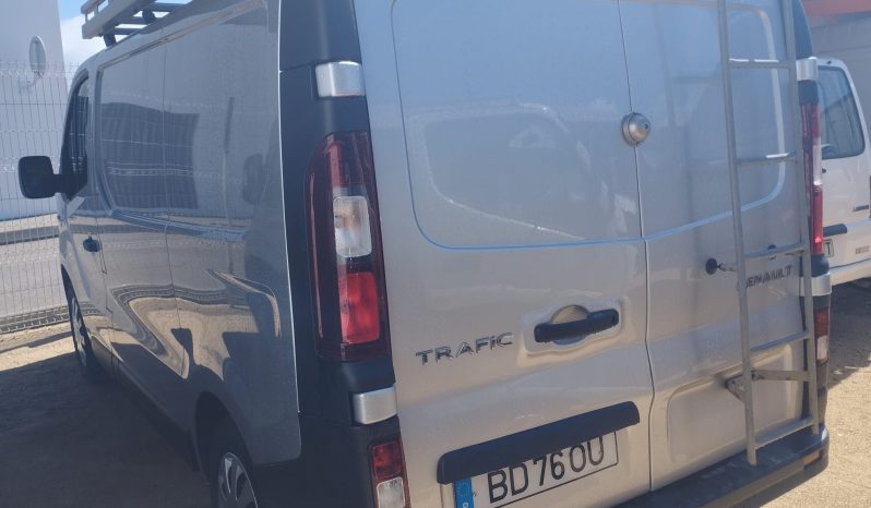 RENAULT TRAFIC completo