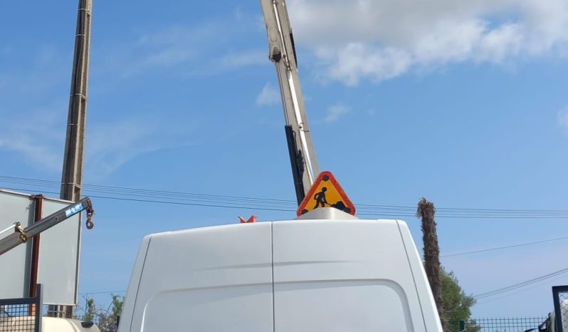 RENAULT MASTER (CESTO GRUA) completo