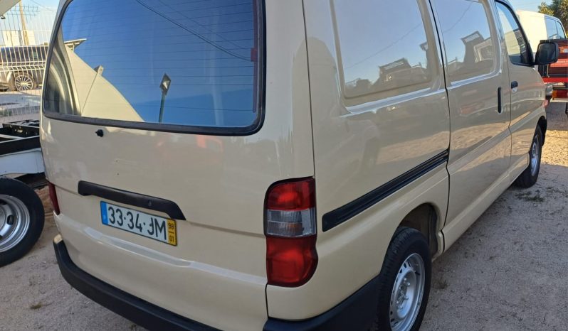 TOYOTA HIACE ( 3 LUGARES ) completo