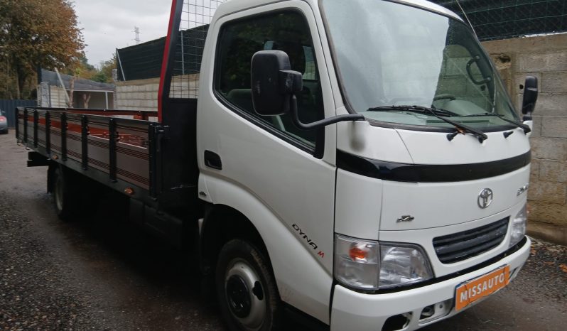 TOYOTA DYNA M 2.5 D4D  (Caixa de madeira 5.40m de comprimento e 2.0 de largura) completo